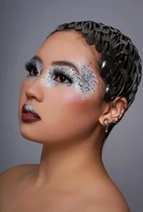 modele maquillage argenté loreen